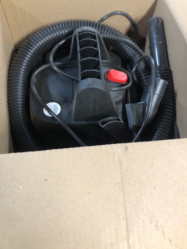 Photo 2 of (PARTS ONLY/ NO RETURNS) CRAFTSMAN CMXEVBE17250 2.5 Gallon 1.75 Peak HP Wet/Dry Vac, Portable Shop Vacuum with Attachments