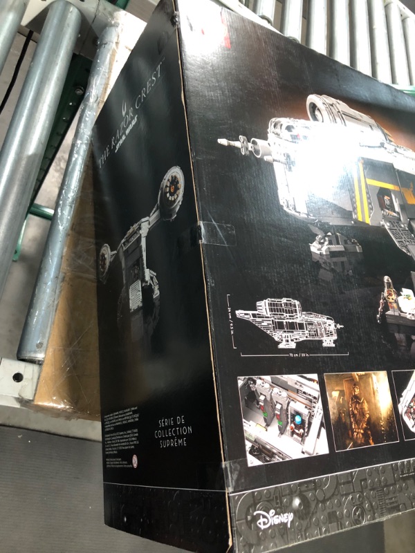 Photo 2 of *SEE NOTES* LEGO Star Wars The Razor Crest 75331 Building Set for Adults (6,186 Pieces)