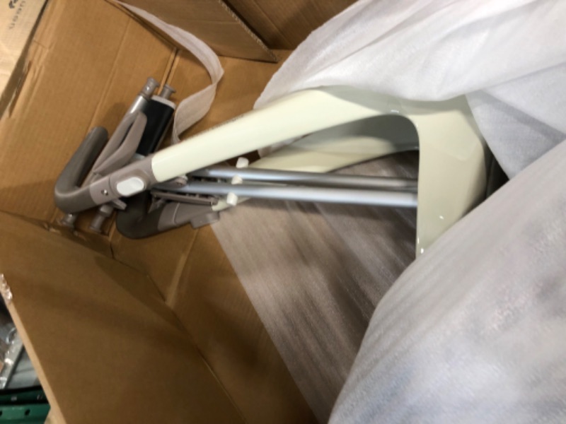 Photo 4 of [USED]
byACRE Carbon Ultralight Rollator Walker with Organizer Bag, Oyster White, Regular Track oyster white regular track