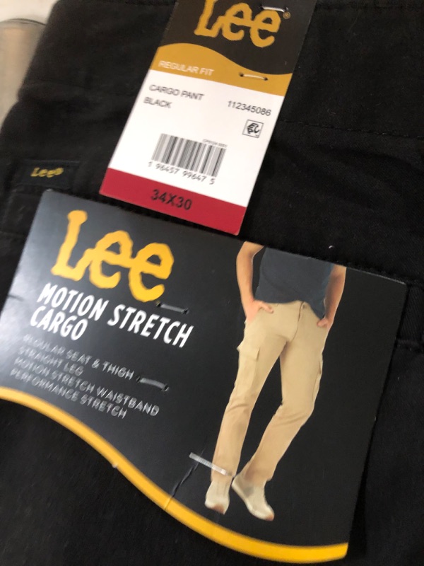 Photo 1 of *MINOR DAMAGE*
Lee Men's Regular Fit Straight Leg Motion Stretch Cargo Performance Pant
