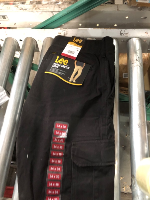 Photo 4 of *MINOR DAMAGE*
Lee Men's Regular Fit Straight Leg Motion Stretch Cargo Performance Pant
