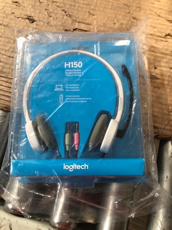 Photo 3 of Logitech Stereo Headset H150 with Noise Cancelling Mic, Includes USB Headset Adapter for Computer PC, Mac, Laptop - Universal - Bulk Packaging - Cloud White