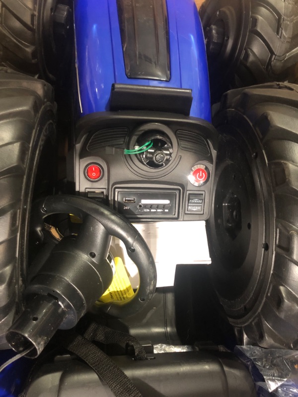 Photo 5 of  12V 7AH Treaded Tires with Dual 25W Motors  Blue *STOCK PHOTO REFERENCE ONLY**NON REFUNDABLE*