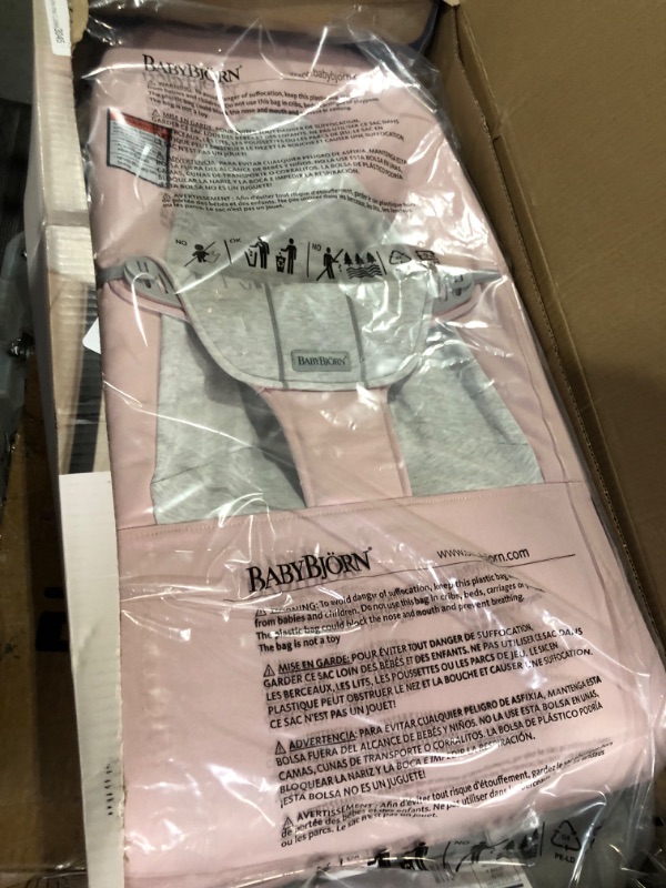 Photo 1 of BabyBjörn Bouncer Balance Soft, Light Gray Frame, Cotton/Jersey, Light Pink/Gray Cotton Classic Quilt Light pink/Grey
