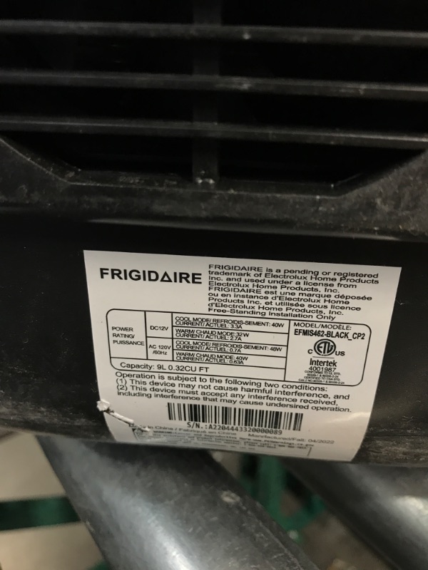 Photo 4 of *Cracked* FRIGIDAIRE EFMIS462-BLACK 12 Can Retro Mini Portable Personal Fridge/Cooler for Home, Office or Dorm, Black BLACK Cooler