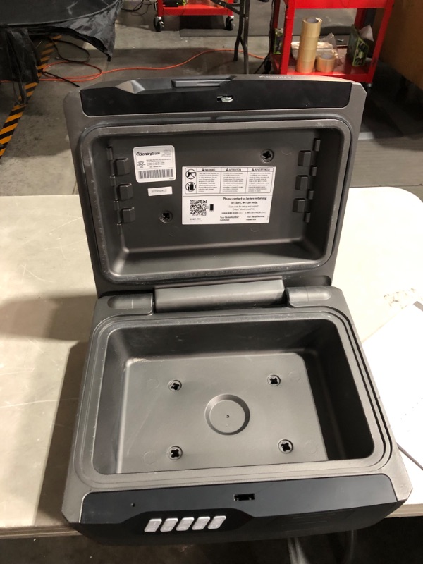 Photo 4 of ***MAJOR DAMAGE - LID BROKEN - SEE PICTURES - FOR PARTS - NONREFUNDABLE***
SentrySafe Fireproof and Waterproof Safe Box with Digital Keypad Lock, 14.8"D x 16.5"W x 7.6"H