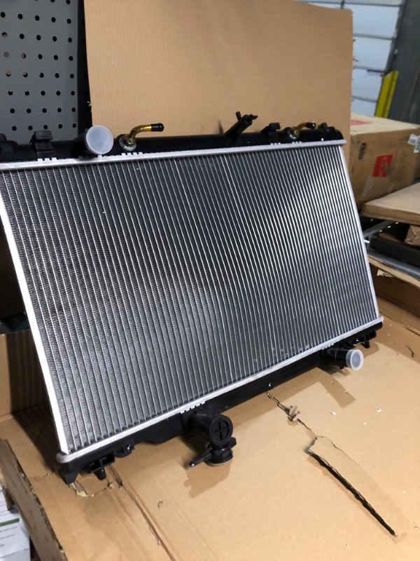 Photo 2 of DWVO Radiator Compatible with 2005-2008 Ford F-150 4.2L V6 4.6L 5.4L V8, 2004 Expedition 4.6L, 2004-2006 Expedition 5.4L V8, 06-08 Lincoln Mark LT 5.4L, 05-08 Navigator 5.4L V8 DWRD1082