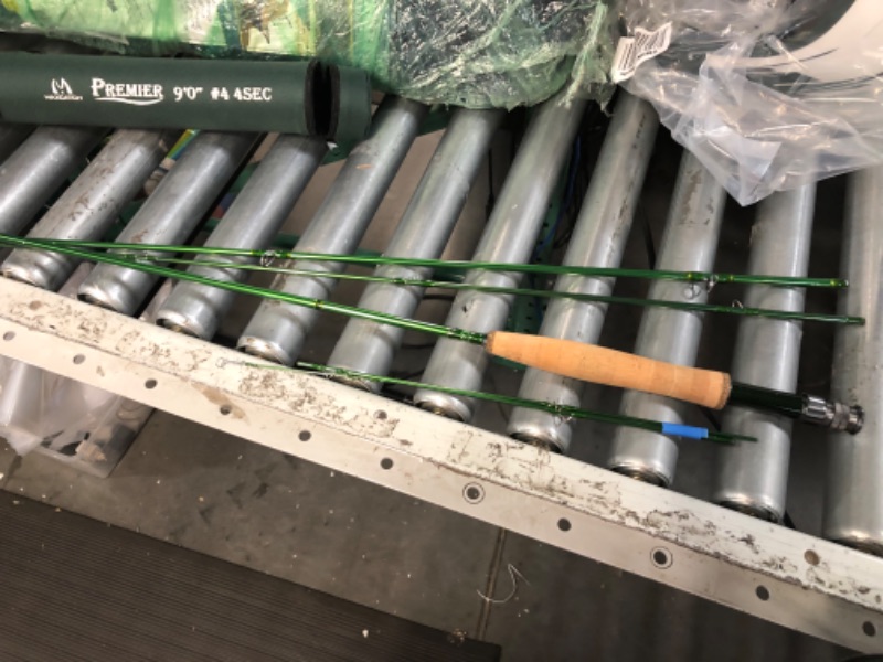 Photo 1 of * damaged * sold for parts *
 MAXIMUMCATCH Maxcatch 3-12wt Medium-Fast Action Premier Fly Fishing Rod-IM8 Carbon Blank Premier Series 9' 4wt 4sec, M.Fast