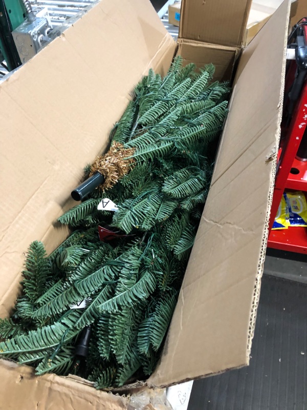 Photo 4 of * used * please see all images * 
Alupssuc 4-4.5ft Prelit Premium Artificial Hinged Full Christmas Tree 