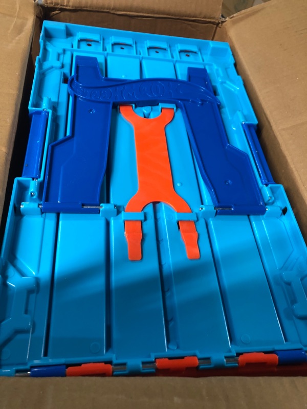 Photo 2 of ?€?Hot Wheels Race Crate with 3 Stunts in 1 Set Portable Storage Ages 6 to 10 [Amazon Exclusive] & Set Of 10 1:64 Scale Toy Trucks 