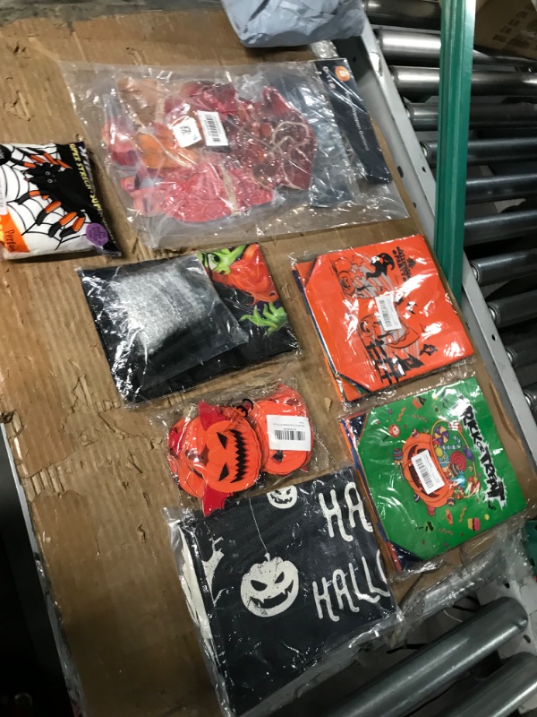 Photo 2 of **non refundable****
Miscellaneous Halloween Bundle (7 items)