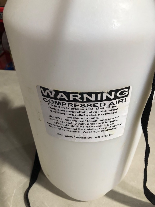 Photo 6 of ***USED - DIRTY - UNABLE TO TEST - SEE PICTURES***
Solo 430-2G 2-Gallon Farm and Garden Sprayer