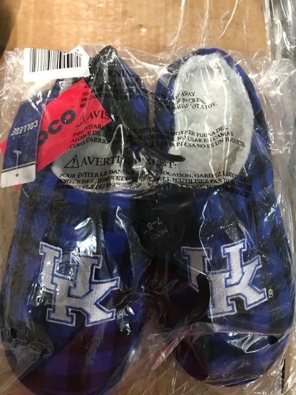 Photo 1 of FOCO Men's NCAA Sherpa Lined UK Check Memory Foam Slippers  7-8