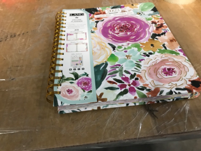 Photo 2 of LANG WILD AT HEART 2023 DELUXE PLANNER (23991038111)