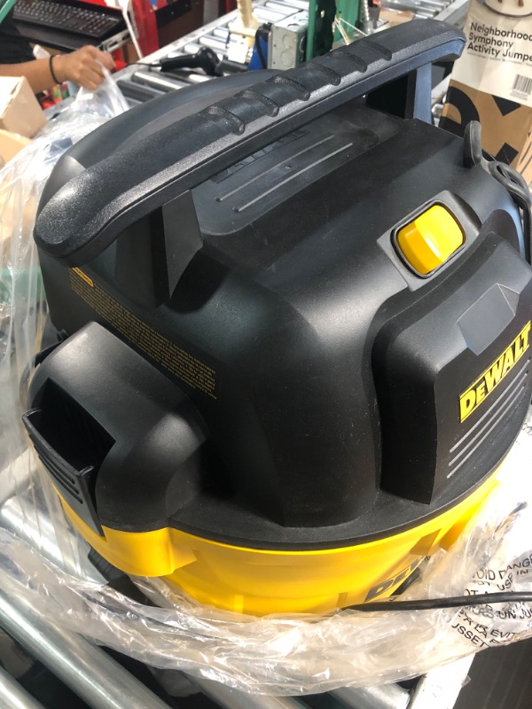 Photo 5 of DEWALT 9 Gallon Wet/Dry VAC, Heavy-Duty Shop Vacuum with Attachments, 5 Peak HP, with Blower Function, DXV09PA, Yellow