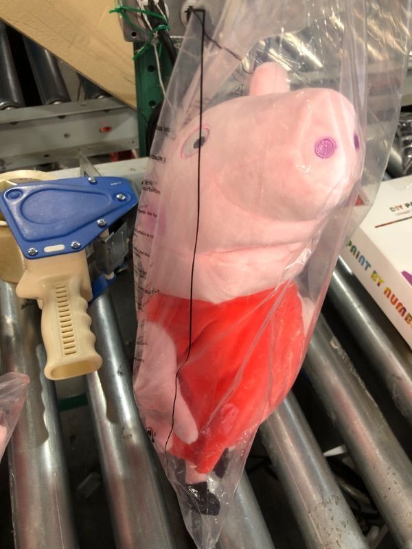 Photo 3 of WowWee Peppa Pig Puppets - Peppa Pig