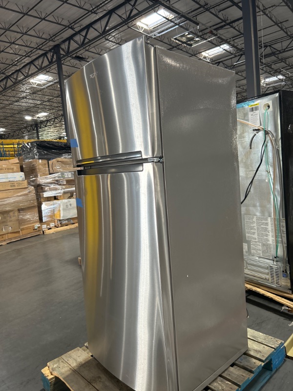 Photo 3 of Whirlpool 17.6-cu ft Top-Freezer Refrigerator (Monochromatic Stainless Steel)