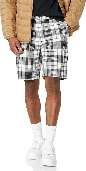 Photo 1 of Amazon Essentials Men's Classic-Fit 9" Short Black/White