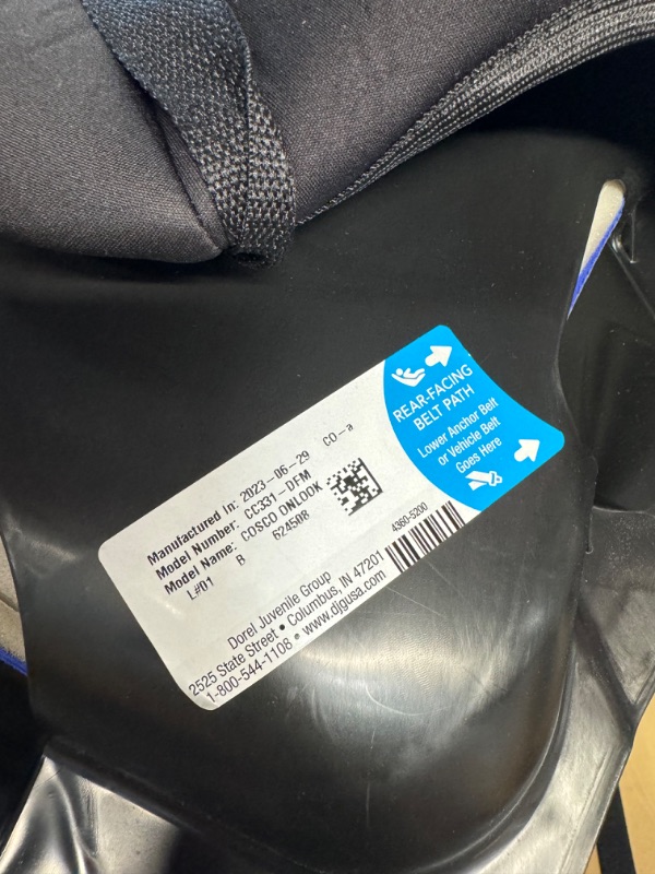 Photo 1 of Cosco Onlook 2-in-1 Convertible Car Seat, Rear-Facing 5-40 pounds and Forward-Facing 22-40 pounds and up to 43 inches, Vibrant Blue