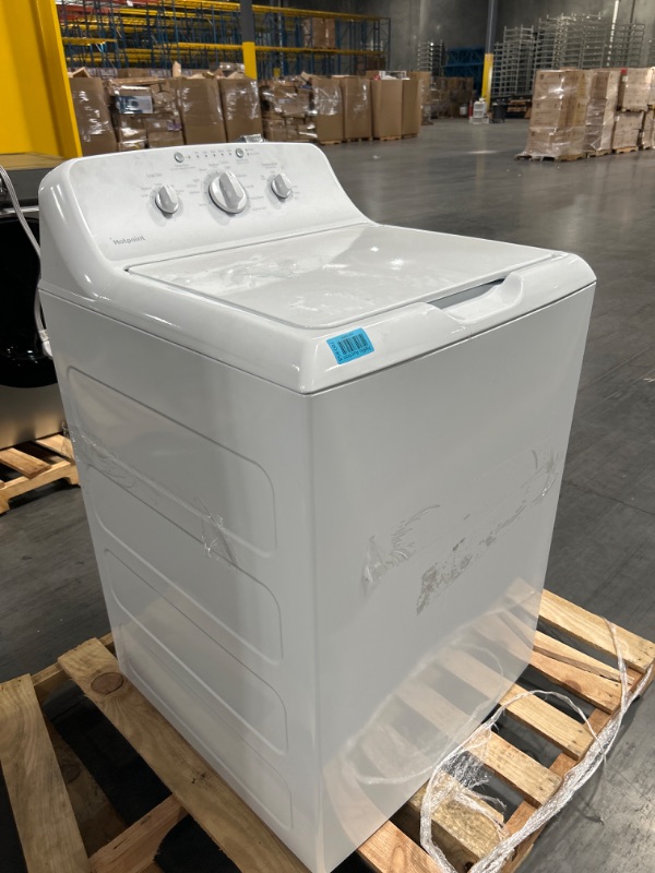 Photo 5 of Hotpoint 3.8-cu ft Agitator Top-Load Washer (White)