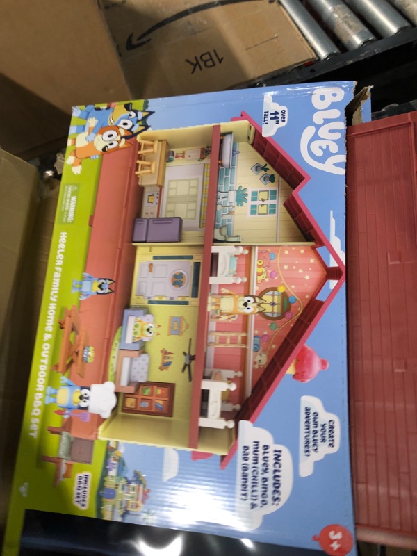 Photo 2 of **NON REFUNDABLE NO RETURNS SOLD AS IS**
**PARTS ONLY**USED
**MISSING ALL ACCESSORIES** 
Moose Toys Bluey Mega Bundle Home BBQ Playset And 4 Figures