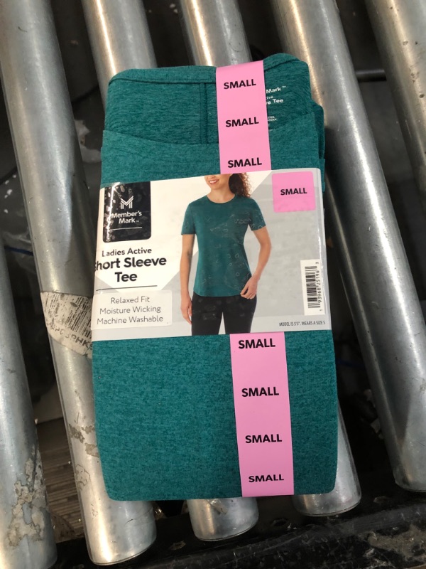 Photo 1 of Member's Mark Ladies Relaxed Moisture Wicking Short Sleeve Active Tee 2 pack
size small