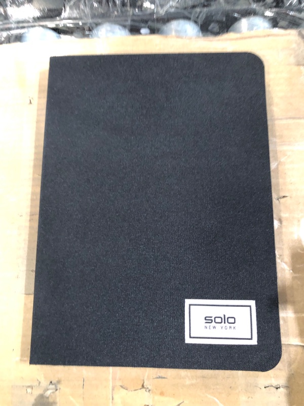 Photo 1 of Solo Hoyt Recycled Universal Tablet Case
