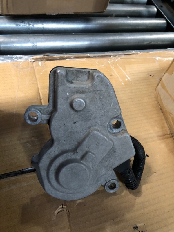 Photo 4 of **STOCK IMAGE IS A REFERENCE ONLY*
DOORMAN OE SOLUTIONS- 600-910, TRANSFER CASE MOTOR 