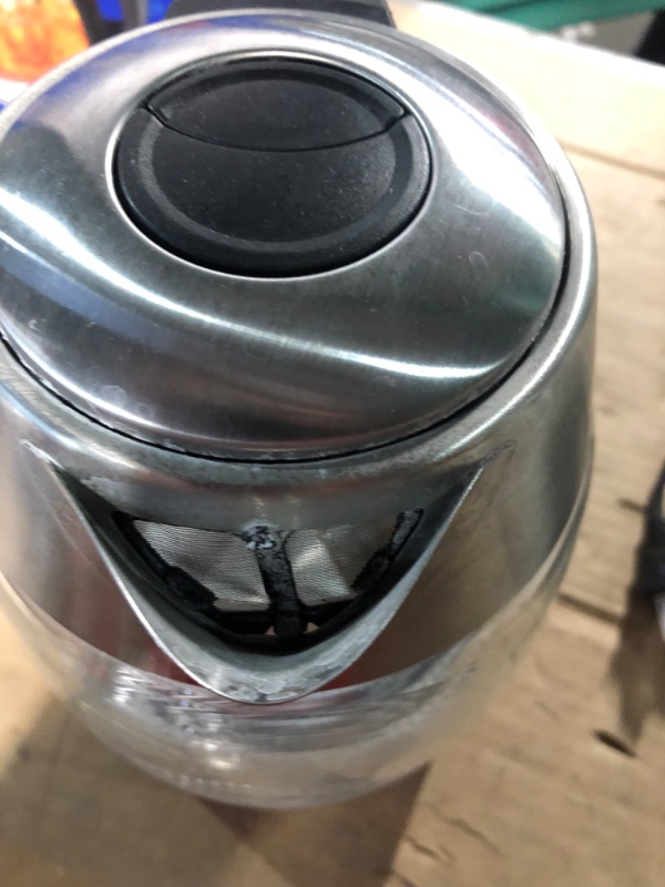 Photo 2 of *USED 
Chefman 1.8L Glass Electric Kettle