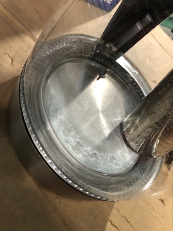 Photo 1 of *USED 
Chefman 1.8L Glass Electric Kettle