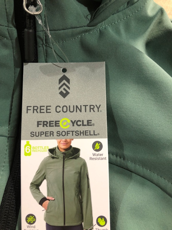 Photo 3 of Free Country Ladies Softshell Jacket Small
