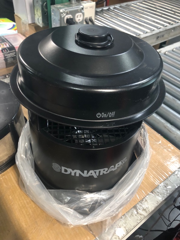 Photo 2 of [FOR PARTS, REAFD NOTES]
DynaTrap DT2000XLPSR Large Mosquito & Flying Insect Trap – Kills Mosquitoes, Flies, Wasps, Gnats, & Other Flying Insects 