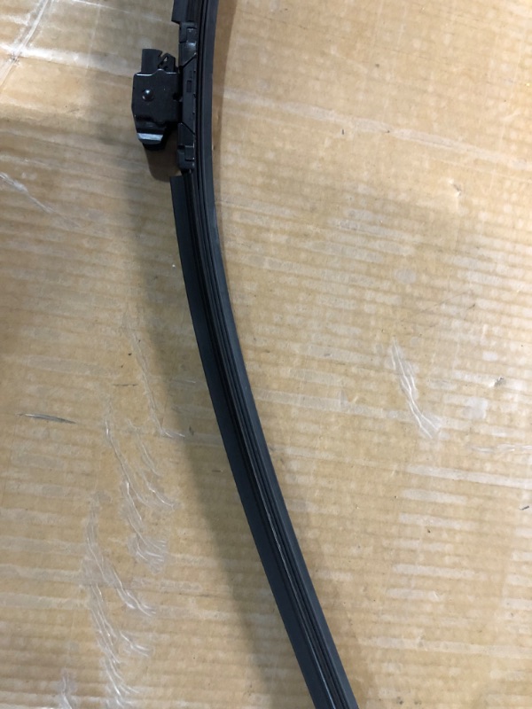 Photo 1 of Bosch ICON Wiper Blades 26A19A (Set of 2) Fits Acura: 18-13 ILX, Chrysler: 17-15 0, Honda: 12-18 Accord, Toyota: 15-10 Toyota Prius +More
