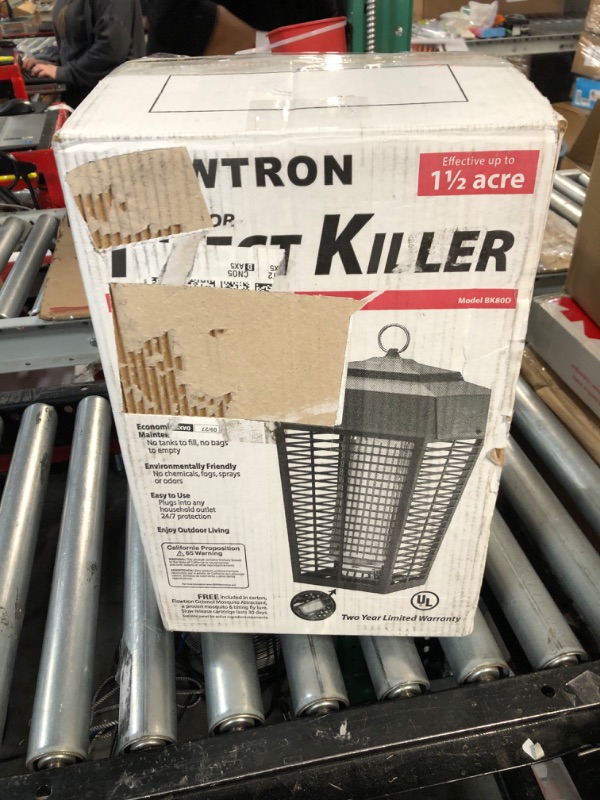 Photo 1 of **FOR PARTS ONLY**
1-1/2 Acre Mosquito Killer with Mosquito Attractant