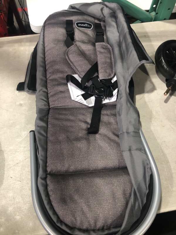 Photo 4 of ***USED***
Evenflo Pivot Modular Travel System With SafeMax Car Seat Only Travel System Dusty Rose