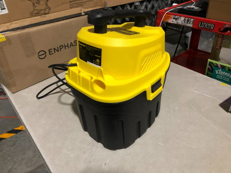 Photo 5 of ***POWERS ON***
Stanley SL18910P-3 Wet/Dry, 3 Gallon, 3 Horsepower, Portable Black/Yellow