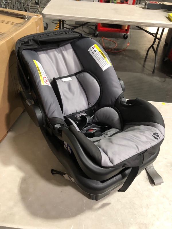 Photo 1 of ***USED - STAINED - SEE PICTURES***
Baby Trend EZ-Lift™ 35 Plus Infant Car Seat, Dash Black
