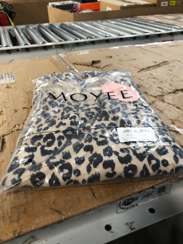 Photo 3 of MOYEE Women's Pajama Set Soft Short Sleeve 2 Piece Lounge Sleepwear with Pockets X-Large Leopard