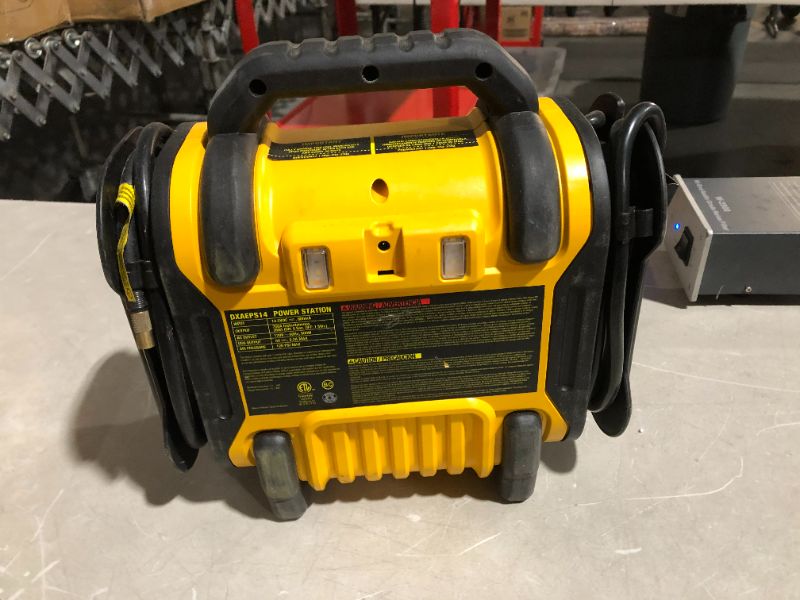 Photo 6 of ***POWERS ON - UNABLE TO TEST FURTHER***
DEWALT DXAEPS14 1600 Peak Battery Amp 12V Automotive Jump Starter/Power Station