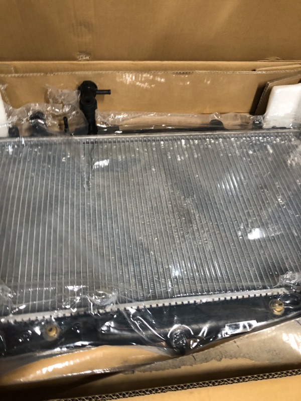 Photo 2 of AutoShack RK951 Radiator Replacement for 2002 2003 2004 2005 2006 2007 Mitsubishi Lancer 2.0L 2.4L AWD FWD