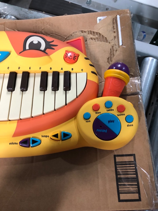 Photo 4 of B. toys- Meowsic- Interactive Cat Piano – Toy Piano & Microphone