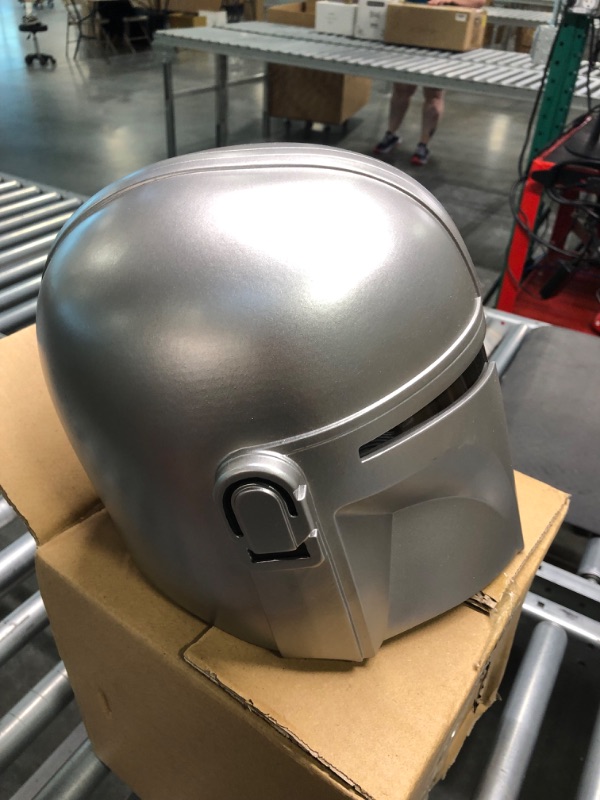 Photo 4 of Mandalorian Helmet With Liner Star Wars Helmet