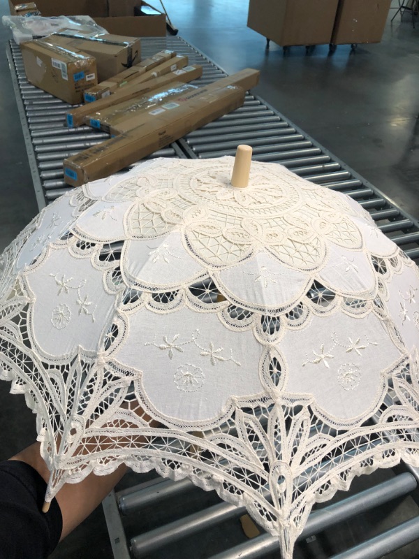 Photo 5 of BABEYOND Lace Umbrella Parasol Vintage Wedding Bridal Umbrella for Decoration Photo Lady Costume 1920s Party (Apricot) Off-White