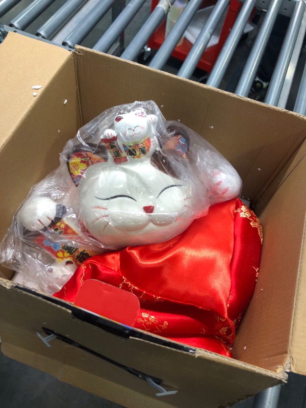 Photo 3 of Waving Cat, Solar Powered Cute Waving Cat Good Luck Wealth Welcoming Cats Home Display Car Decor Feng Shui Decoration (White)