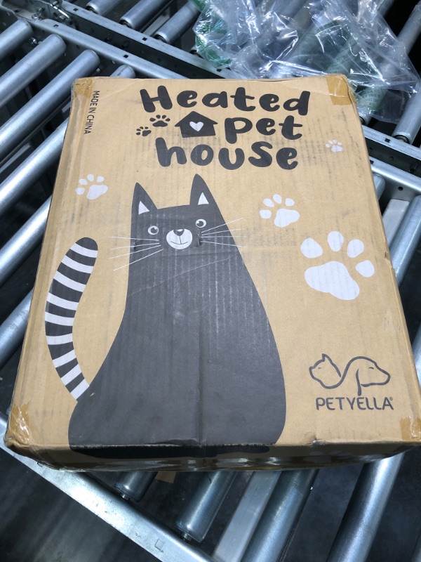Photo 3 of PETYELLA Heated cat Houses for Outdoor Cats in Winter - Heated Outdoor cat House Weatherproof - Outdoor Heated cat House - Easy to Assemble Brick