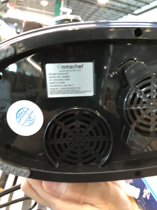 Photo 4 of Juicer Machines,AMZCHEF Slow Masticating Juicer Extractor, Cold Press Juicer with Two Speed Modes, Travel bottle(500ML),LED display, Easy to Clean Brush & Quiet Motor for Vegetables&Fruits (Black)