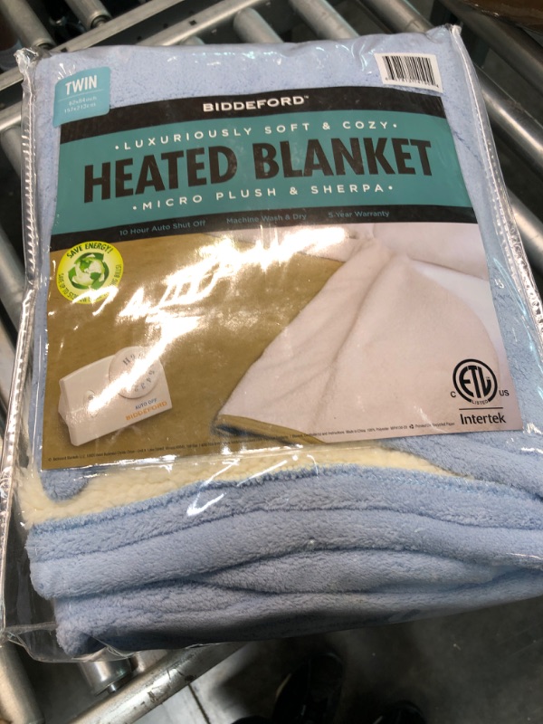 Photo 2 of Biddeford 2060-9032138-535 MicroPlush Sherpa Electric Heated Blanket Twin Cloud Blue