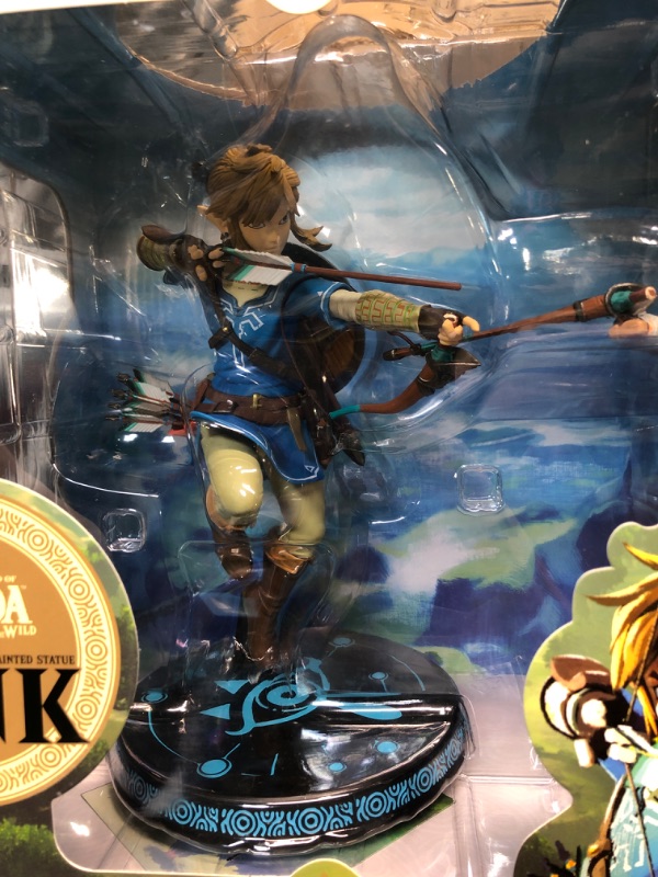 Photo 2 of First 4 Figures The Legend of Zelda: Breath of The Wild: Link Figure, Blue