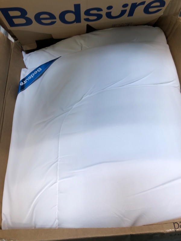 Photo 2 of Bedsure Full Comforter Duvet Insert White - Quilted Bedding Comforters for Full Bed, All Season Down Alternative Comforter Full Size with Corner Tabs