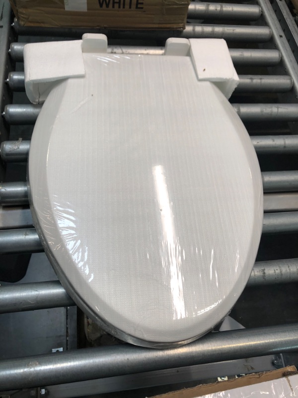 Photo 3 of Geiweet elongated Toilet Seat with Cover,Quiet and slowly close,Easy to install and disassemble,Easy to clean,Durable plastic,Standard extended toilet,White